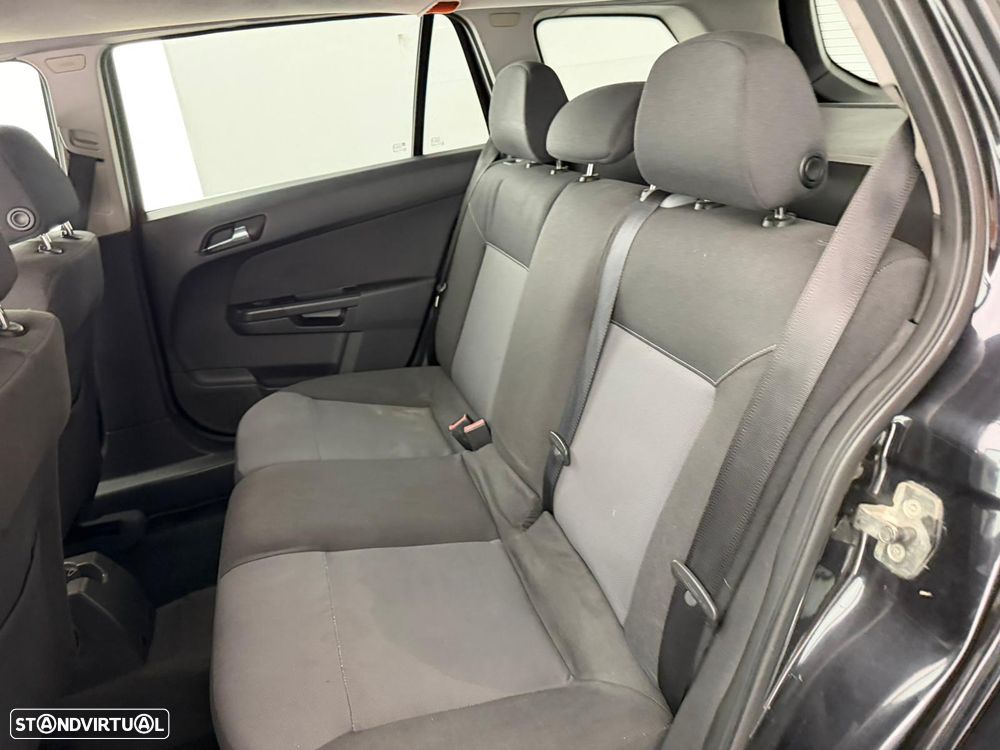 Opel Astra 1.3 CDTI - 11