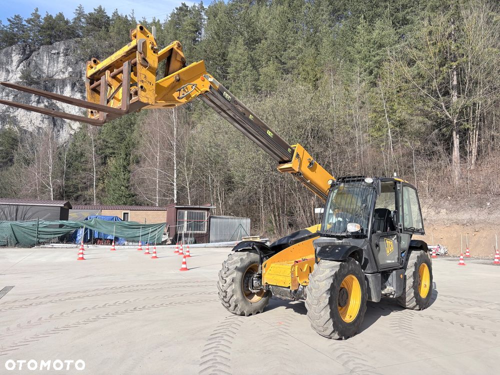 JCB 531-70 Agri - 9