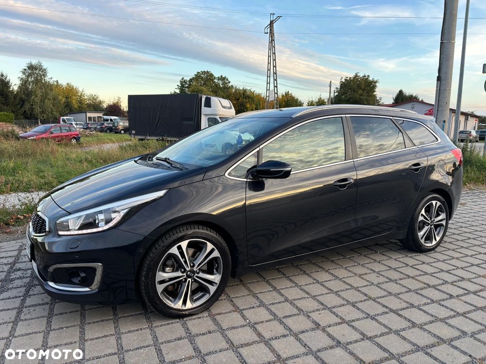 Kia Ceed 1.6 CRDi 136 ISG Dream Team Edition - 13
