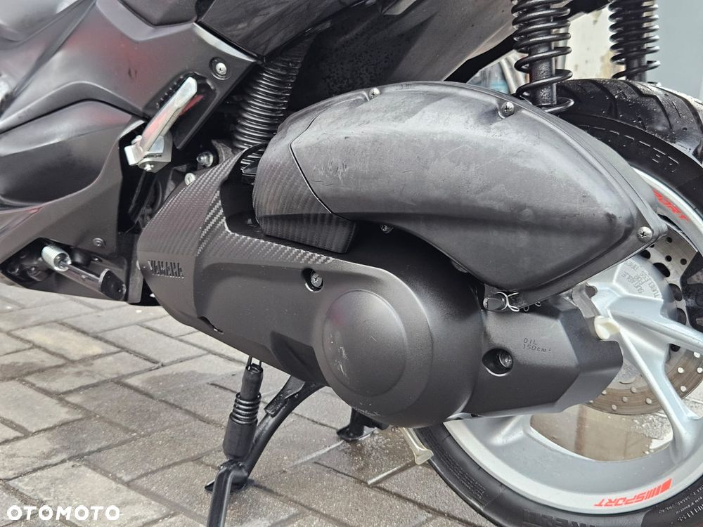 Yamaha NMAX - 13