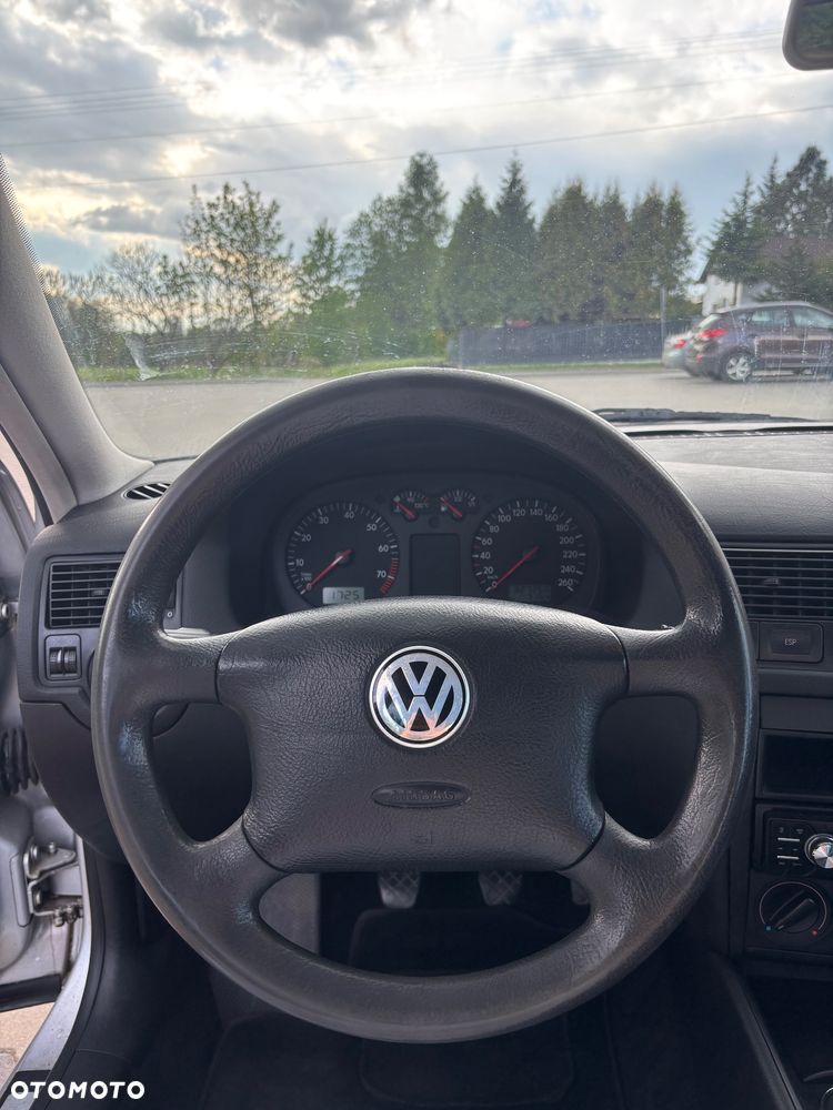 Volkswagen Golf - 12