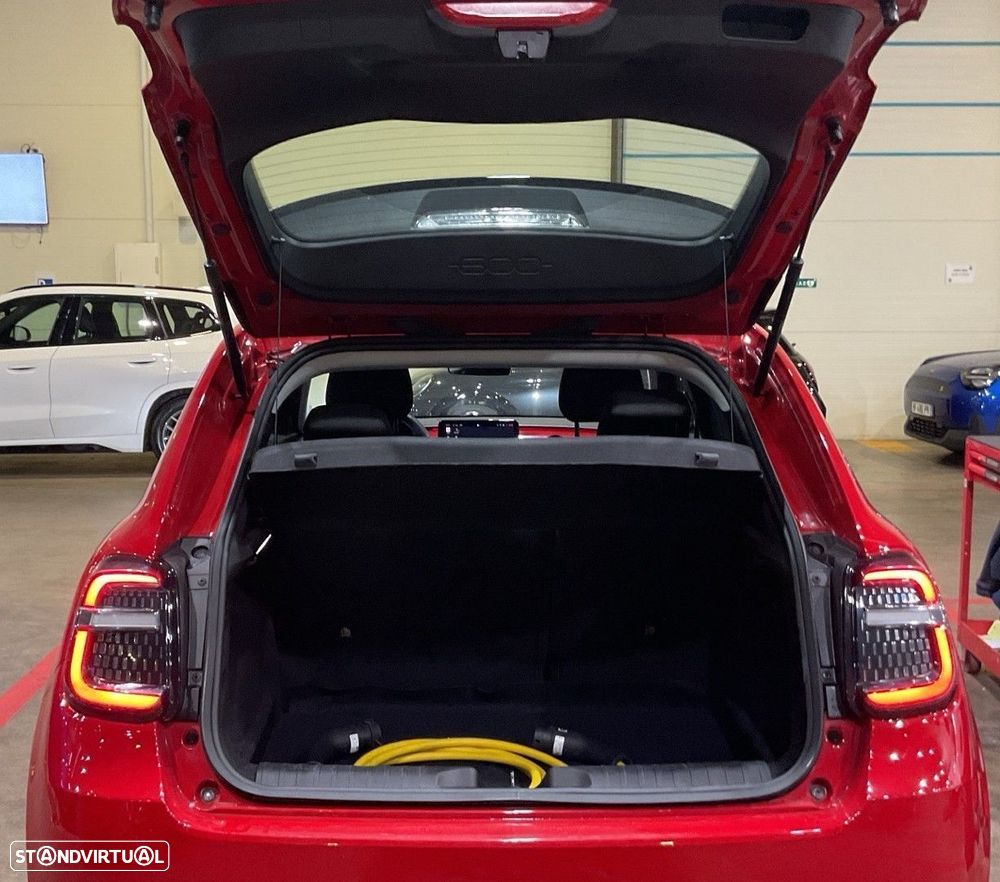 Fiat 600e 54 kWh (RED) - 5