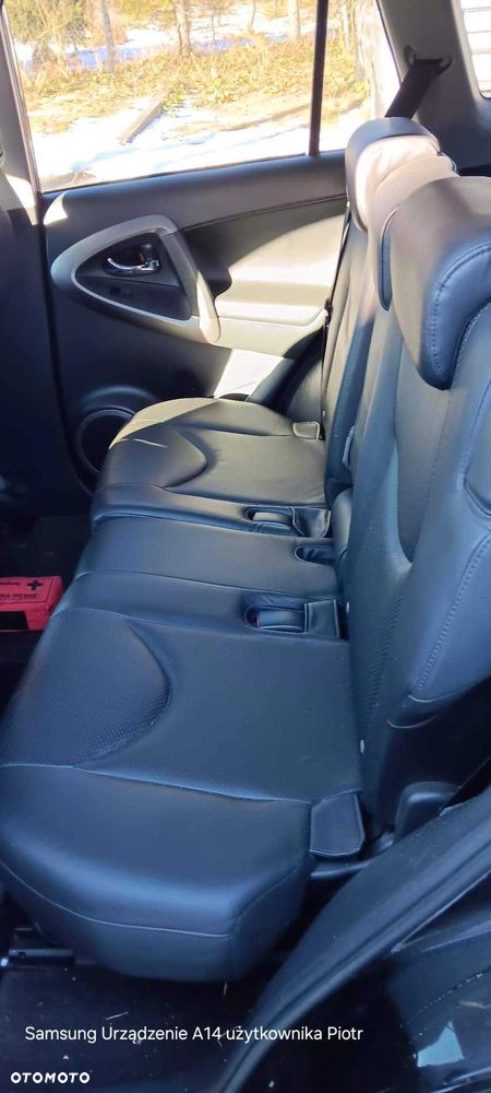 Toyota RAV4 - 8
