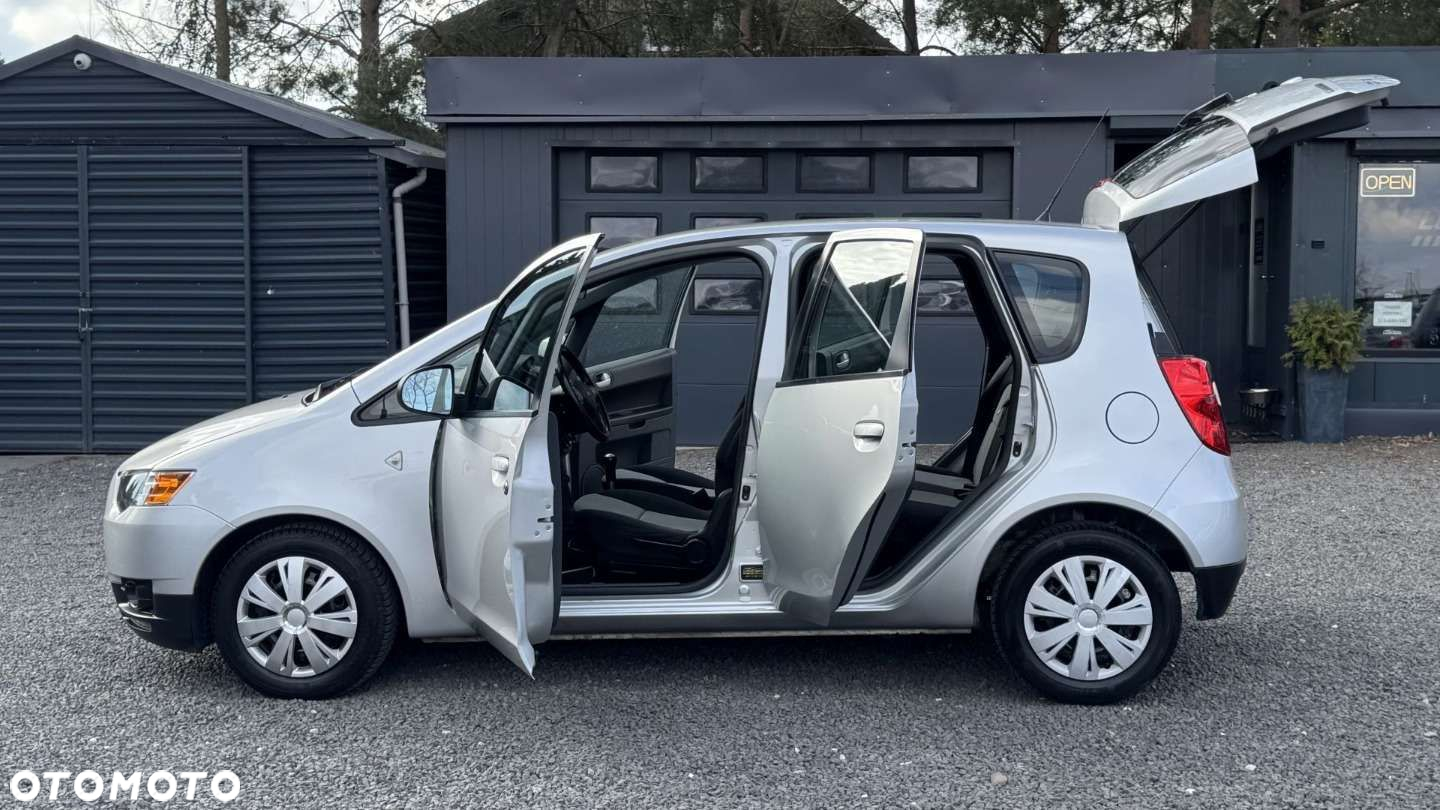 Mitsubishi Colt - 17