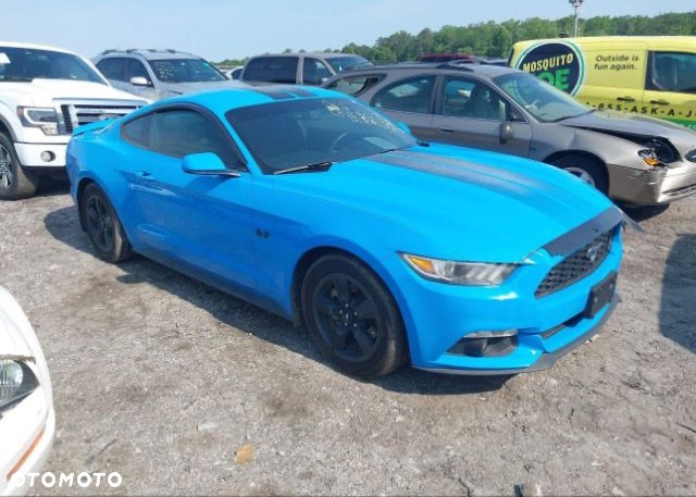 Ford Mustang - 12