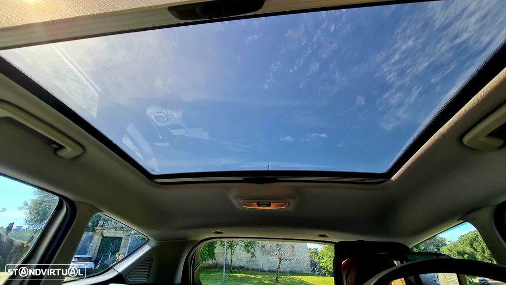 Ford Kuga 2.0 TDCi 4x4 Titanium - 11