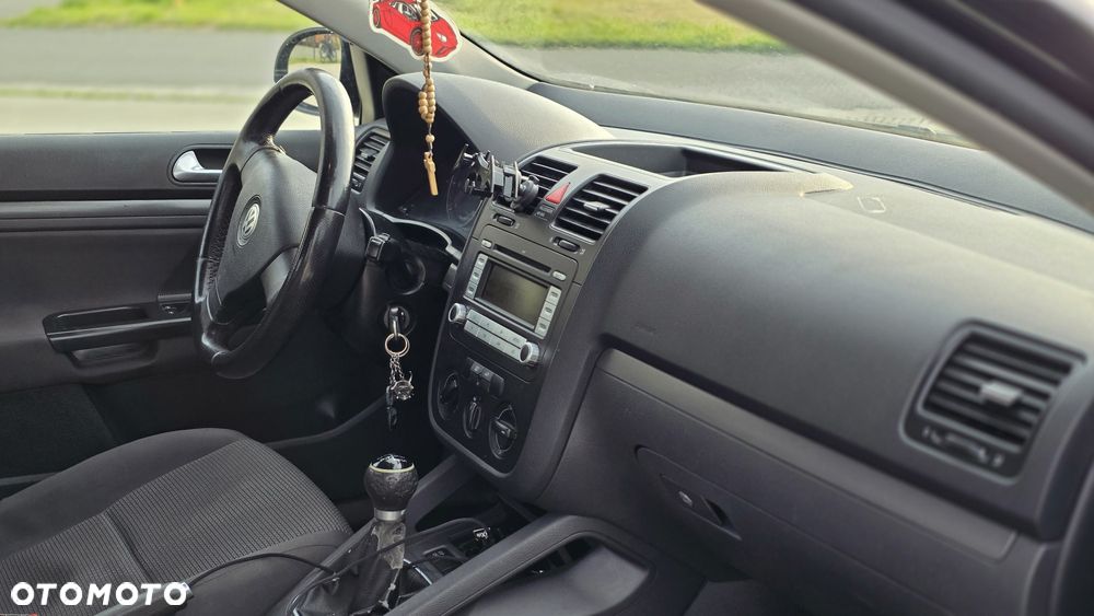 Volkswagen Jetta - 7
