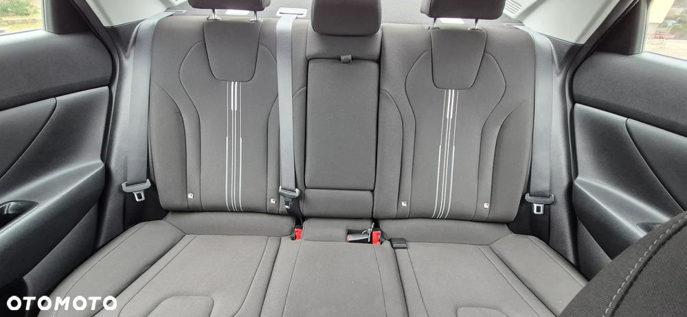 Hyundai Elantra 1.6 Smart CVT - 13