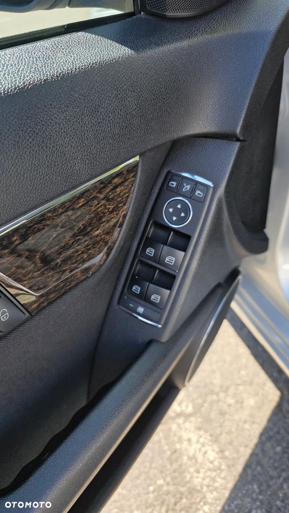 Mercedes-Benz Klasa C 220 CDI DPF Automatik Elegance - 18