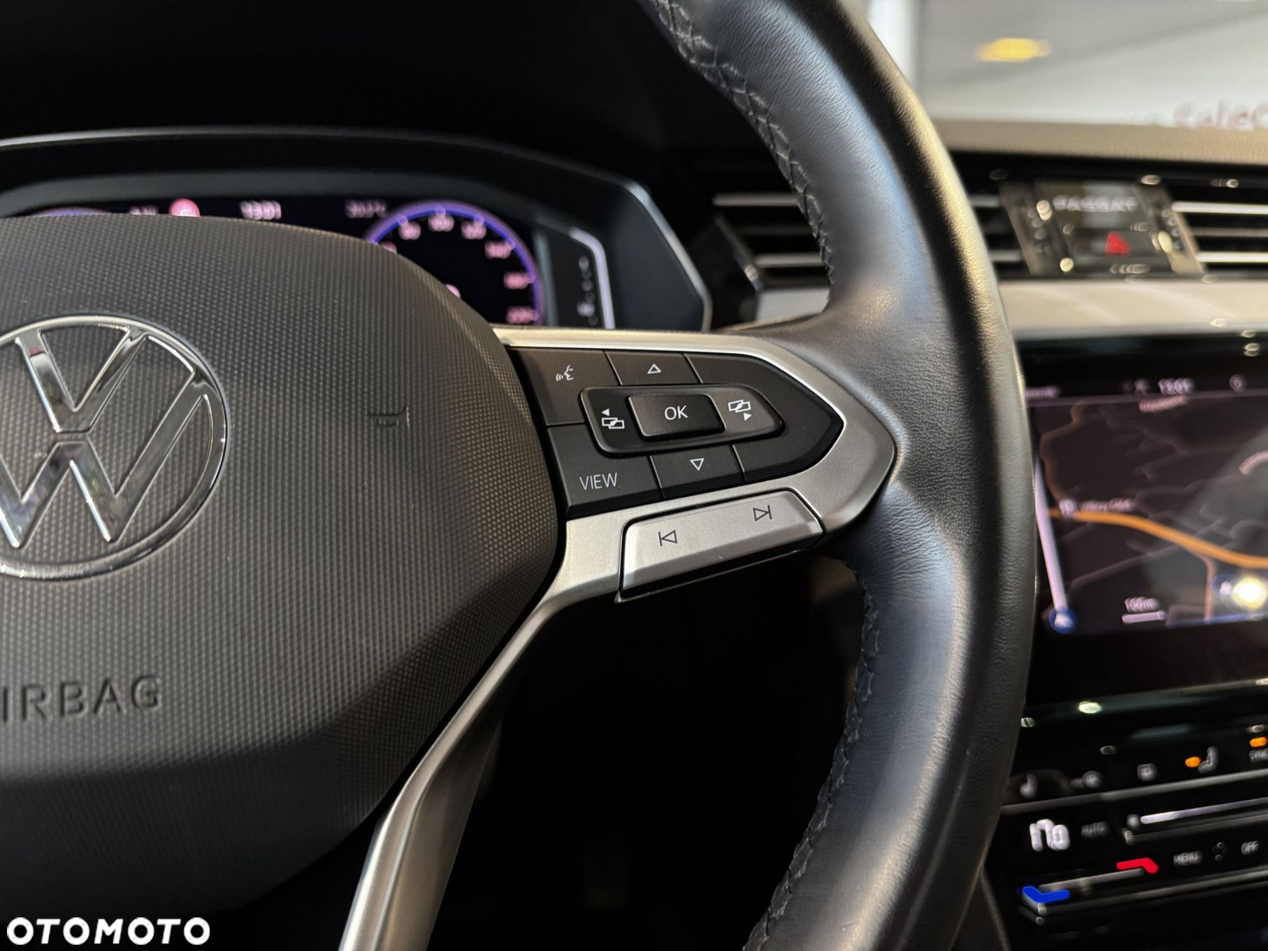 Volkswagen Passat - 21
