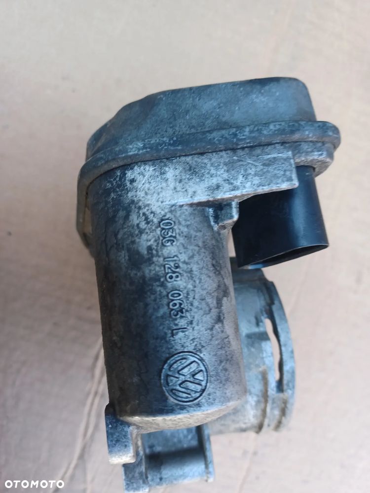 PRZEPUSTNICA VW 2.0 TDI BMN 03G128063L - 2
