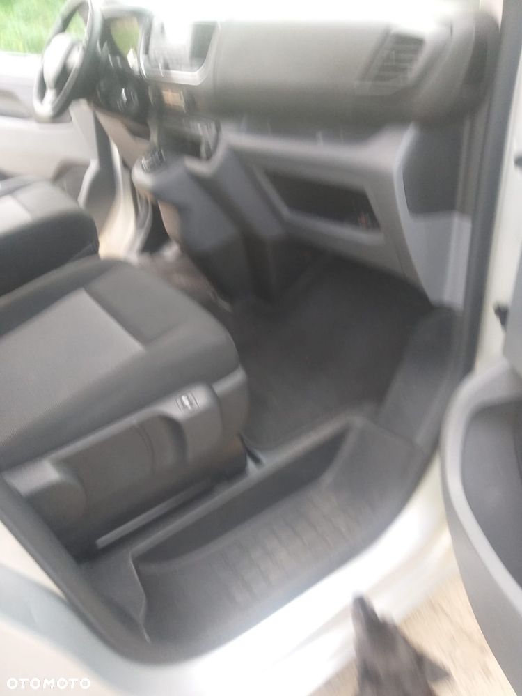 Peugeot Expert 2.0 L2 EHZ EAT8 - 10