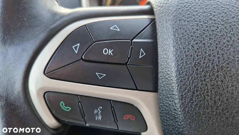 Jeep Cherokee 2.0 MJD Active Drive I Longitude - 23