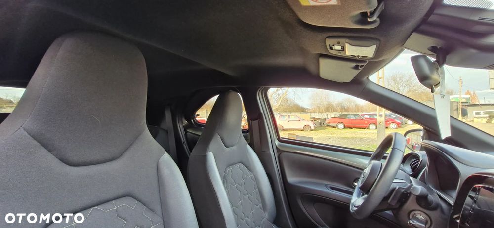 Toyota Aygo X 1.0 VVT-i Executive CVT - 34