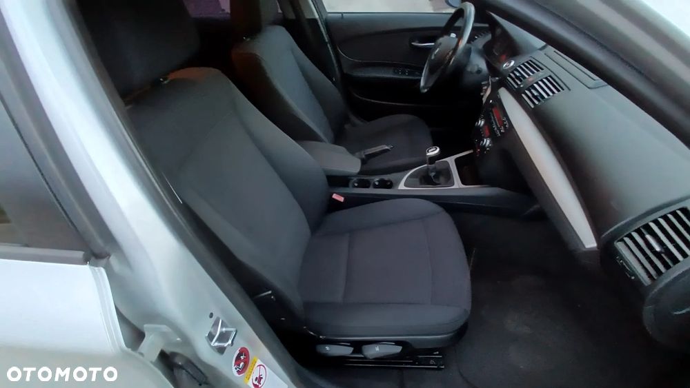 BMW Seria 1 116i - 5