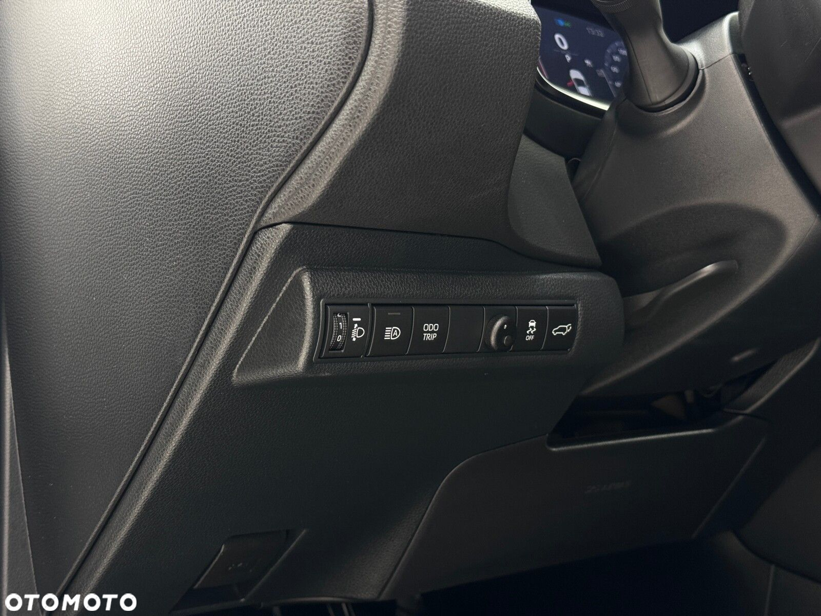 Toyota Corolla - 22