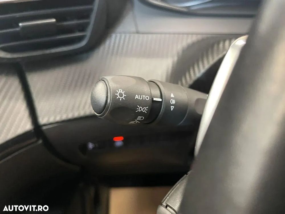 Peugeot 2008 - 22