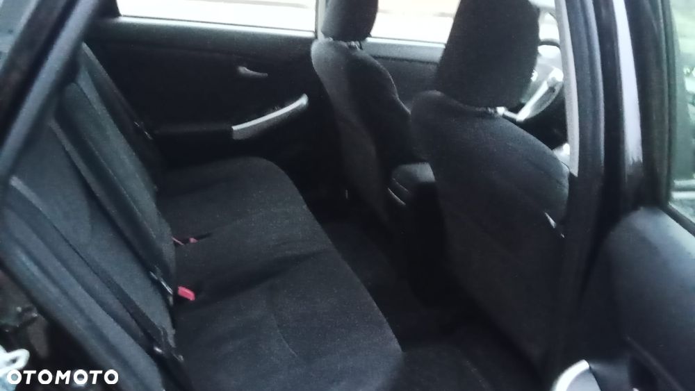 Toyota Prius (Hybrid) Comfort - 16