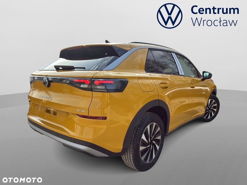 Volkswagen T-Roc - 3