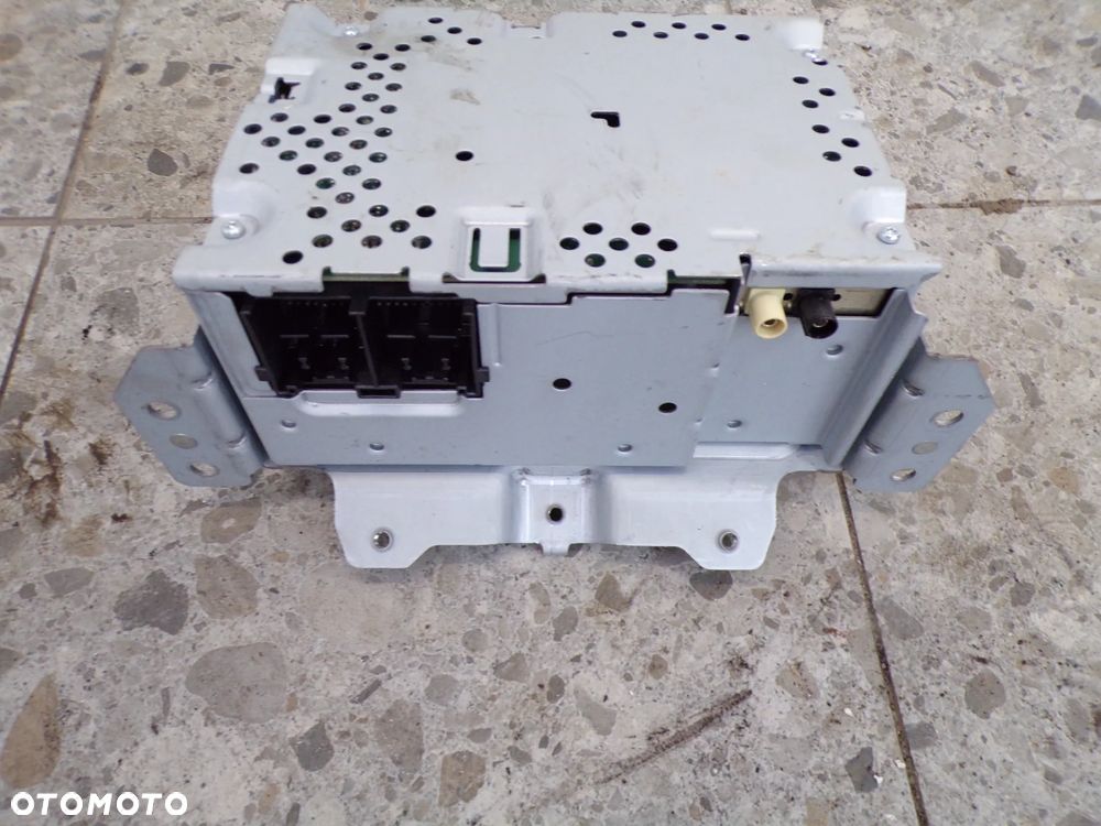 RADIO FORD FIESTA MK8 H1BT-18C815-W - 2