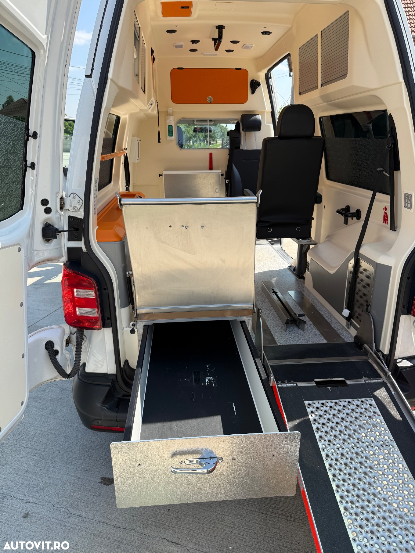 Volkswagen Transporter California 4MOTION Ocean Edition - 32