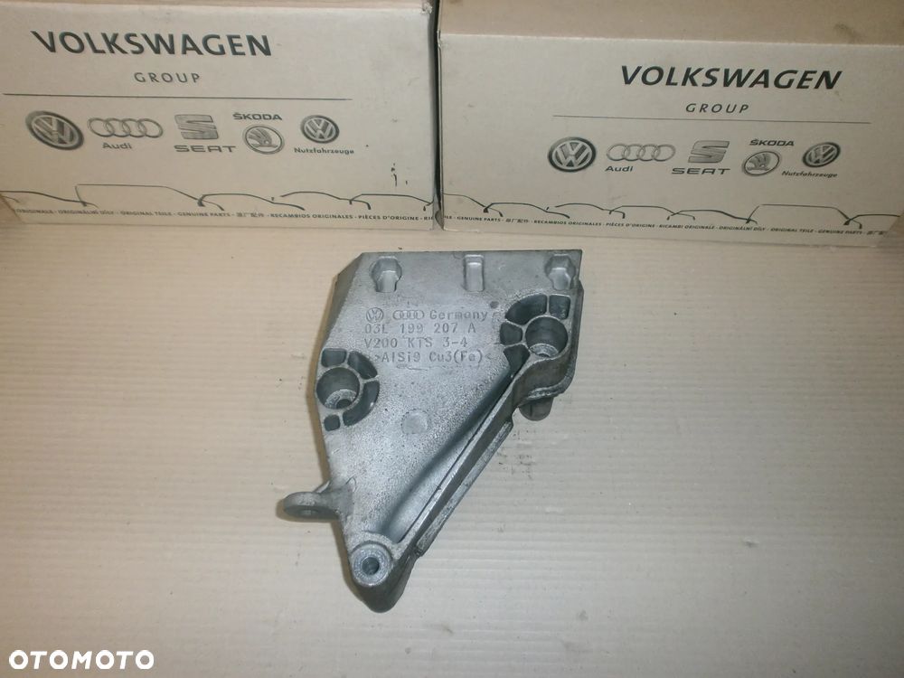Łapa silnika 03L199207A 1.6tdi vw skoda seat audi - 1