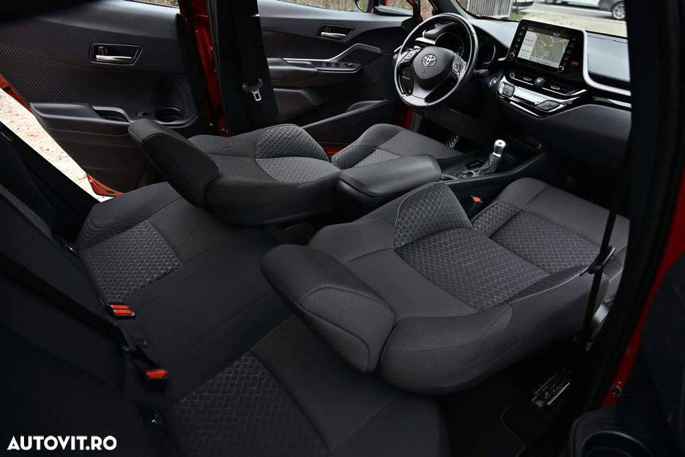 Toyota C-HR Flow - 35