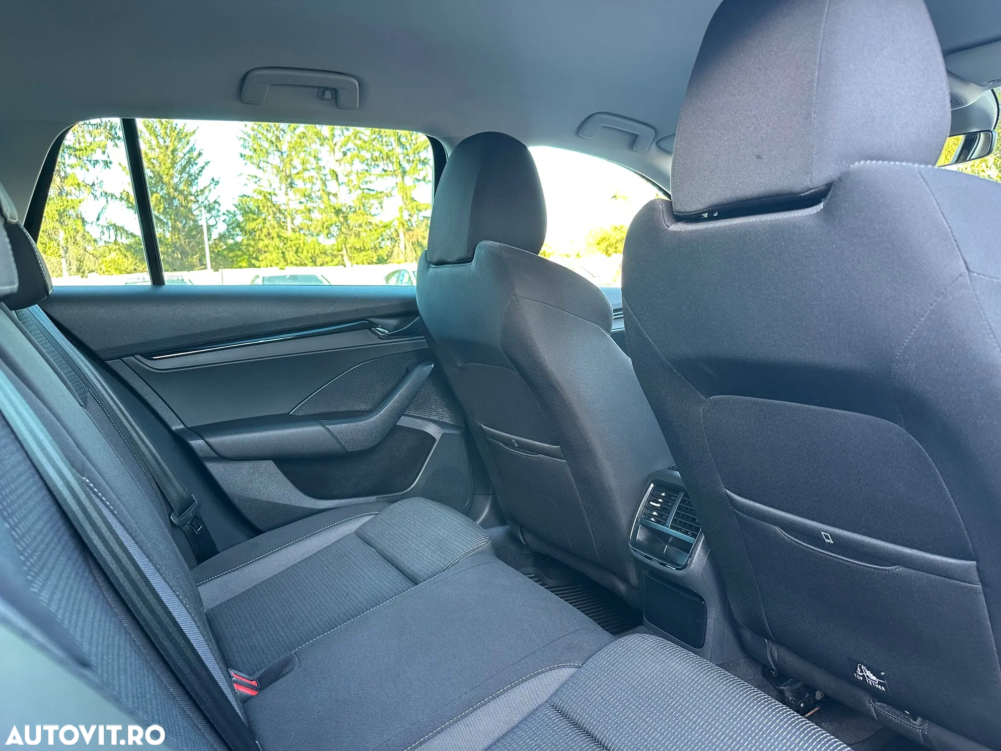 Skoda Octavia 2.0 TDI DSG Ambition - 10