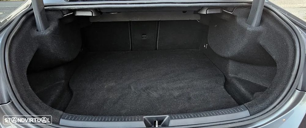 Mercedes-Benz A 250 Limousine e 8G-DCT AMG Line - 22