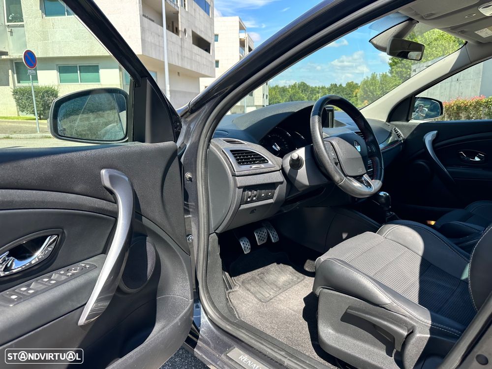 Renault Mégane Sport Tourer 1.5 dCi GT Line SS - 21