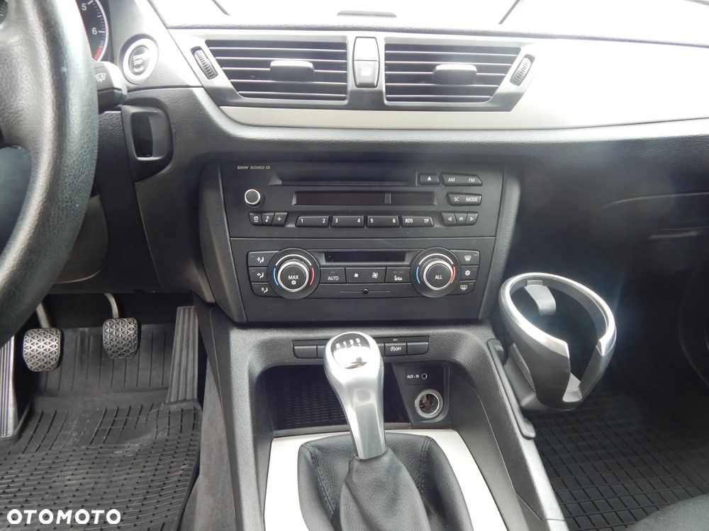 BMW X1 xDrive20i - 16