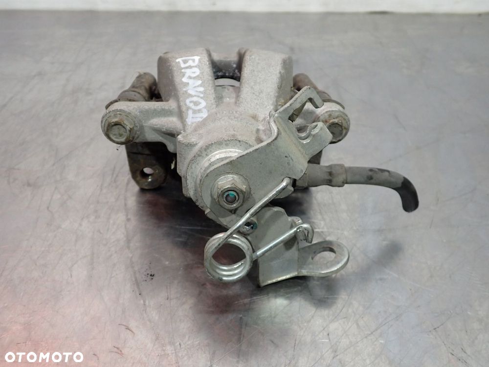 ZACISK HAMULCA LEWY TYŁ FIAT BRAVO II - 4