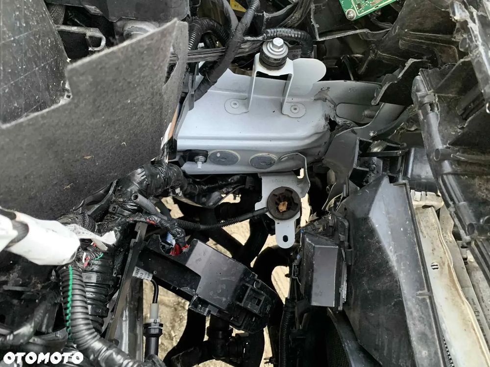 Renault Clio BLUE dCi 100 EVOLUTION - 32