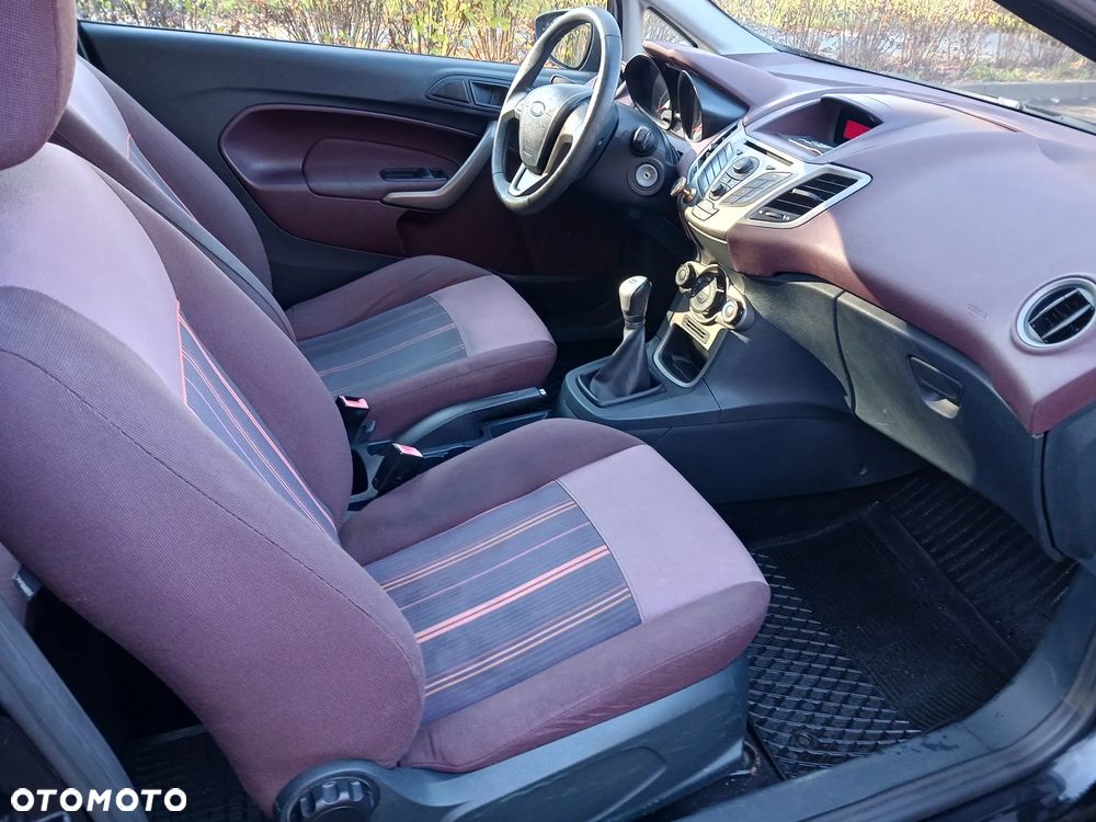 Ford Fiesta 1.25 Ambiente - 8