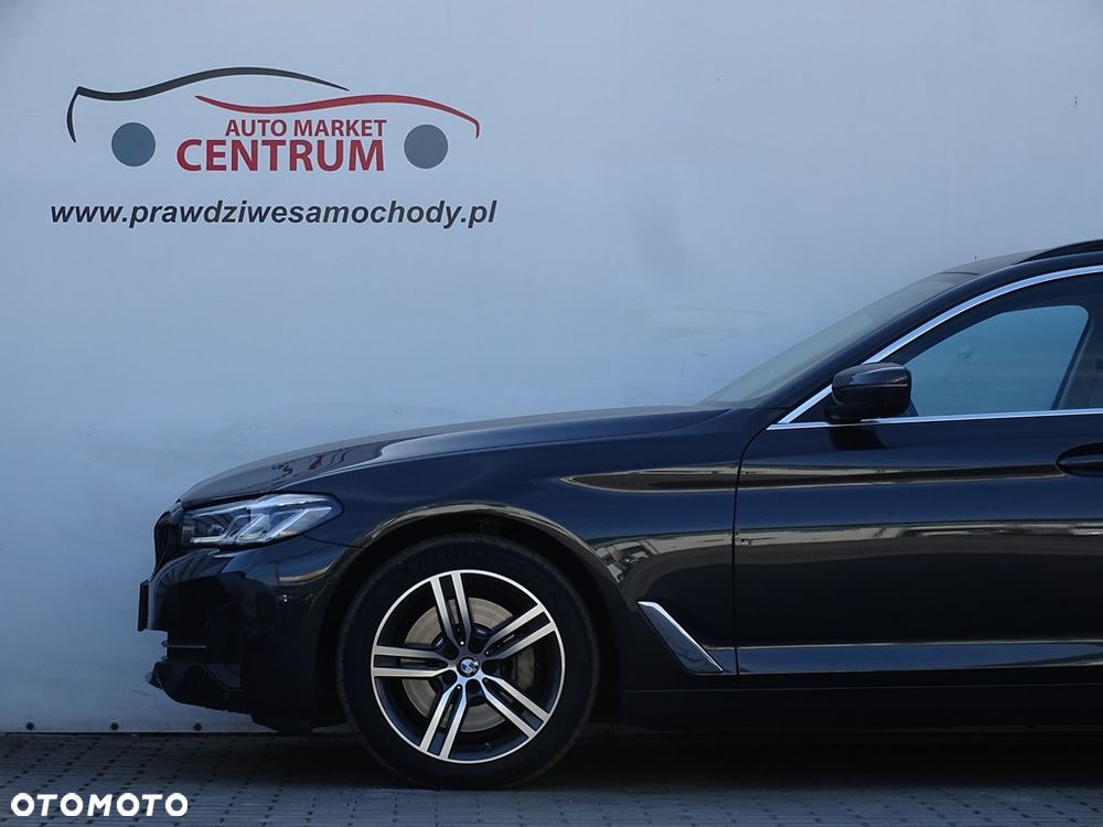 BMW Seria 5 530i Sport Line - 2