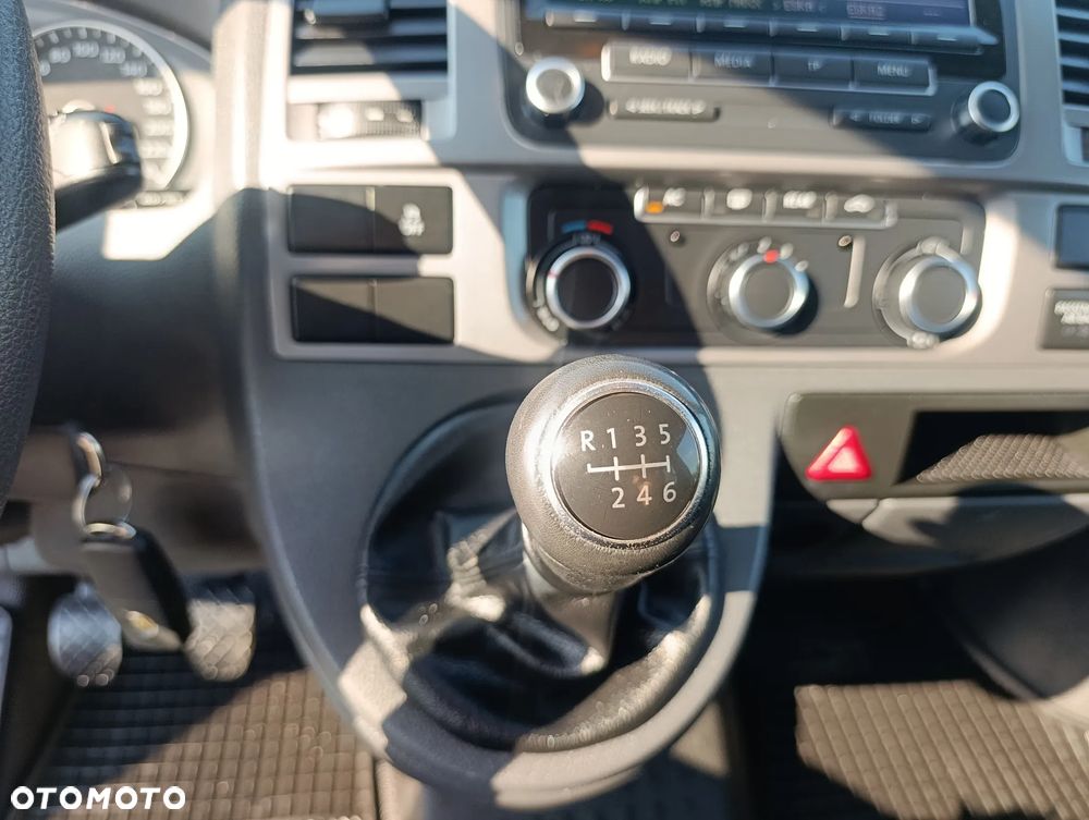 Volkswagen Caravelle L1 Trendline - 23