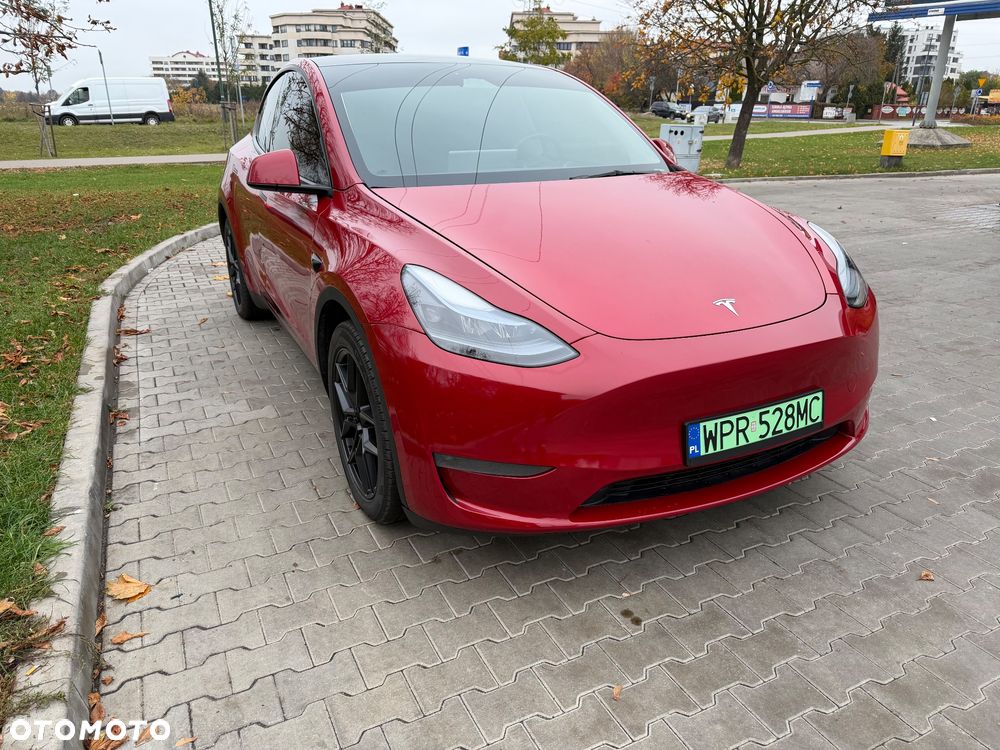 Tesla Model Y Long Range AWD - 6