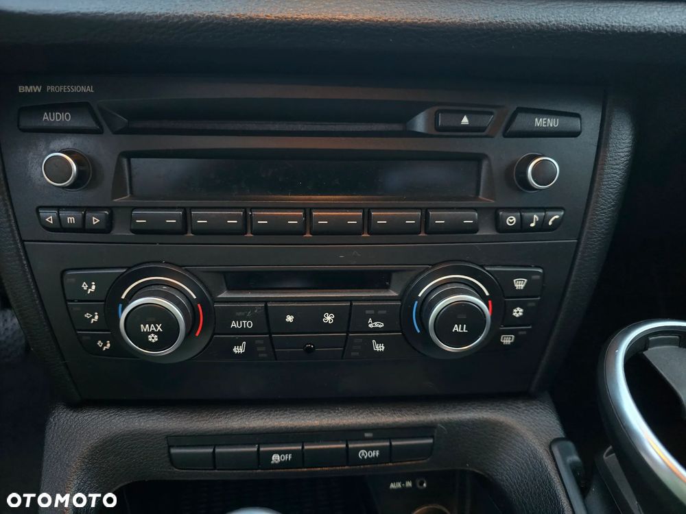 BMW X1 sDrive18d xLine - 35
