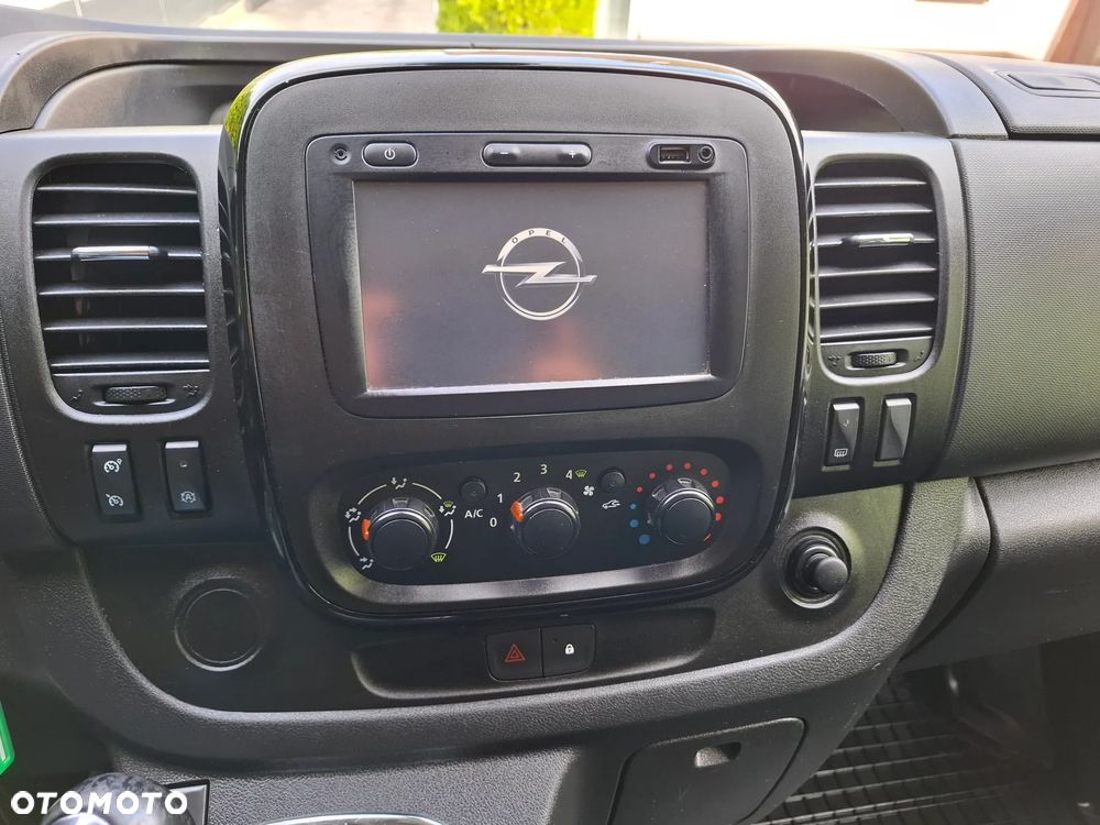 Opel Vivaro - 12