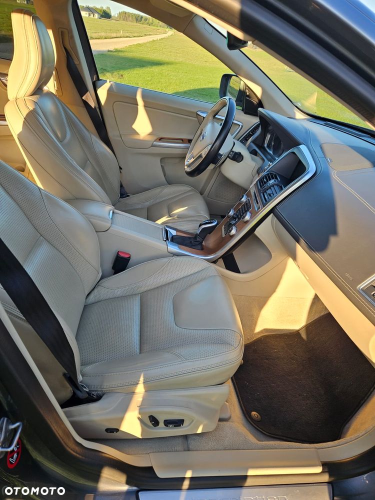 Volvo XC 60 T5 AWD Drive-E Momentum - 7
