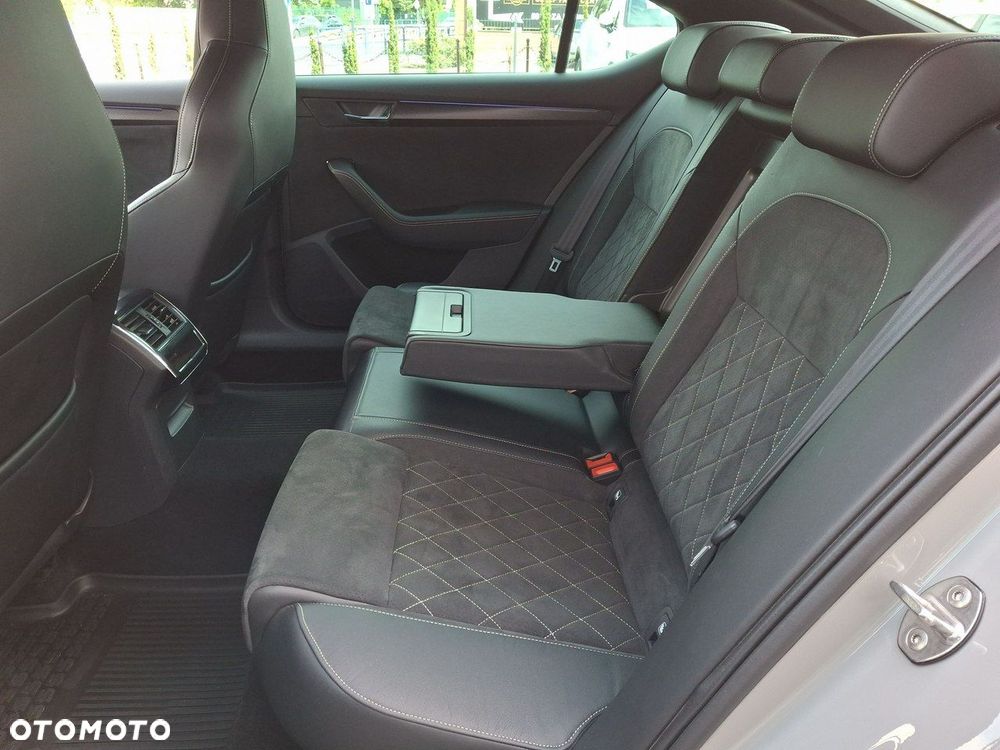Skoda Superb 2.0 TSI Sportline DSG - 13