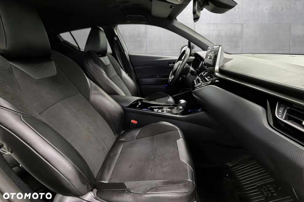 Toyota C-HR Lounge - 8
