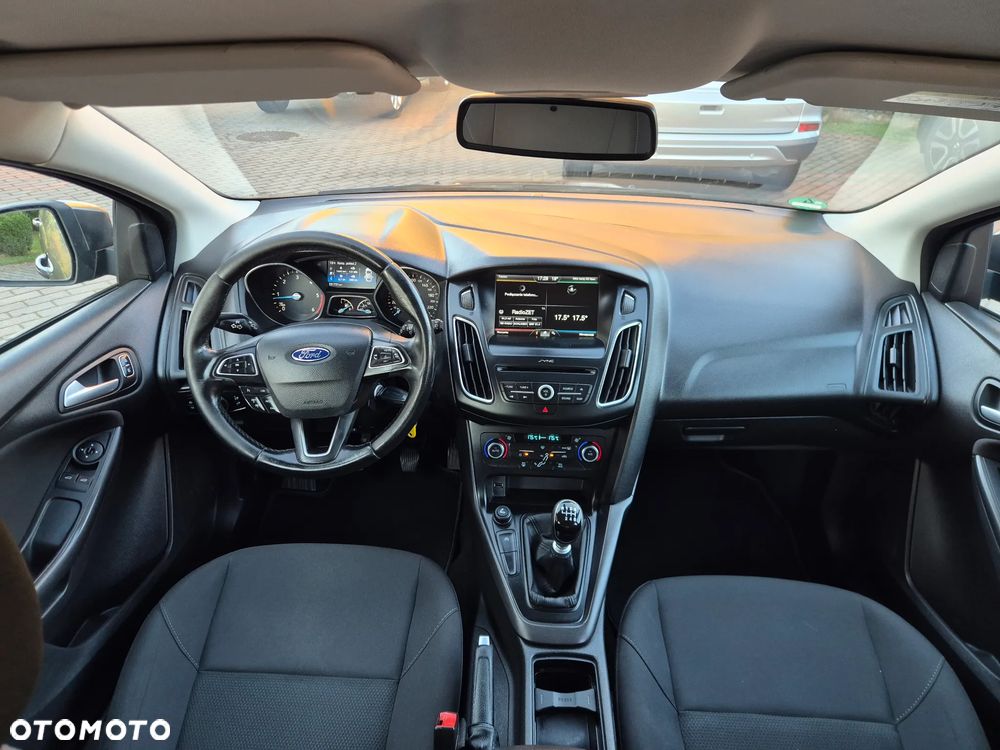 Ford Focus 1.5 TDCi SYNC Edition - 16