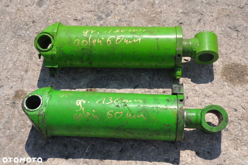 SIŁOWNIK HYDRAULICZNY MERLO DŁ. 48 CM - 1