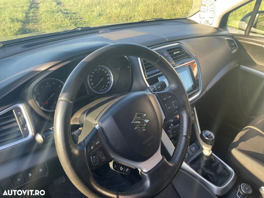 Suzuki SX4 S-Cross 1.4 ALLGRIP Passion - 4