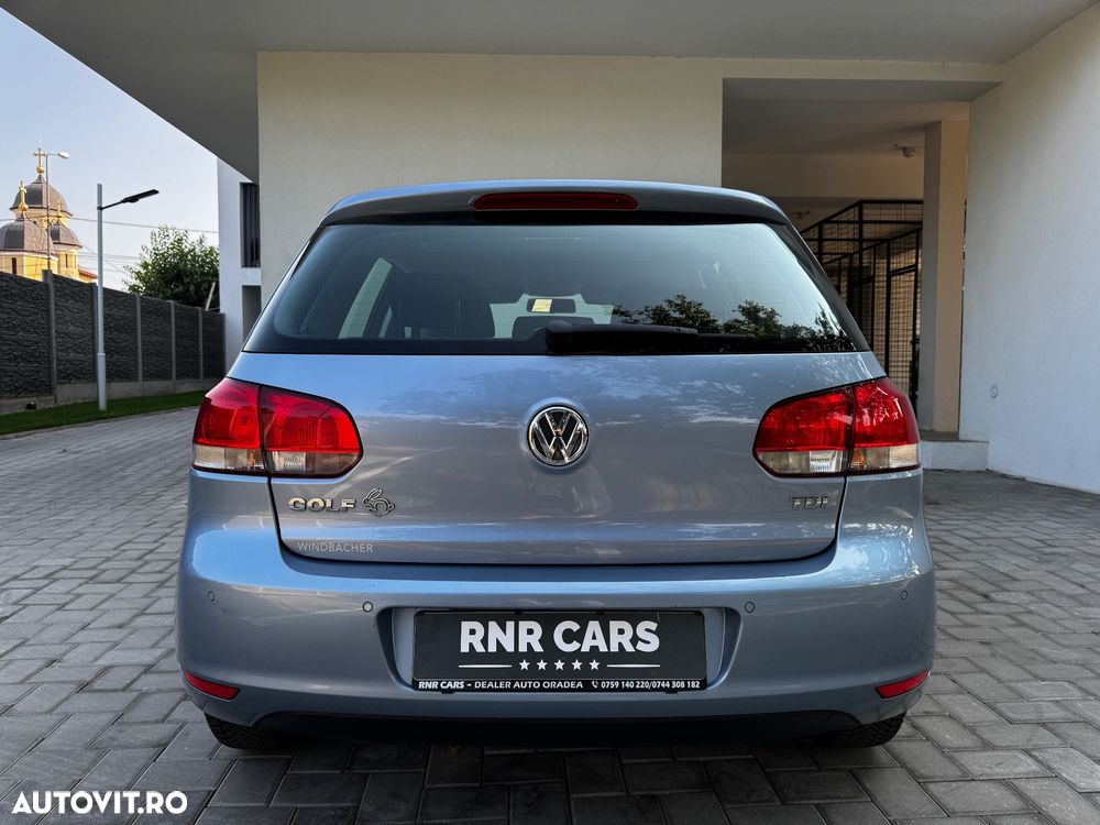 Volkswagen Golf 1.6 TDI DPF BlueMotion Technology Comfortline - 4