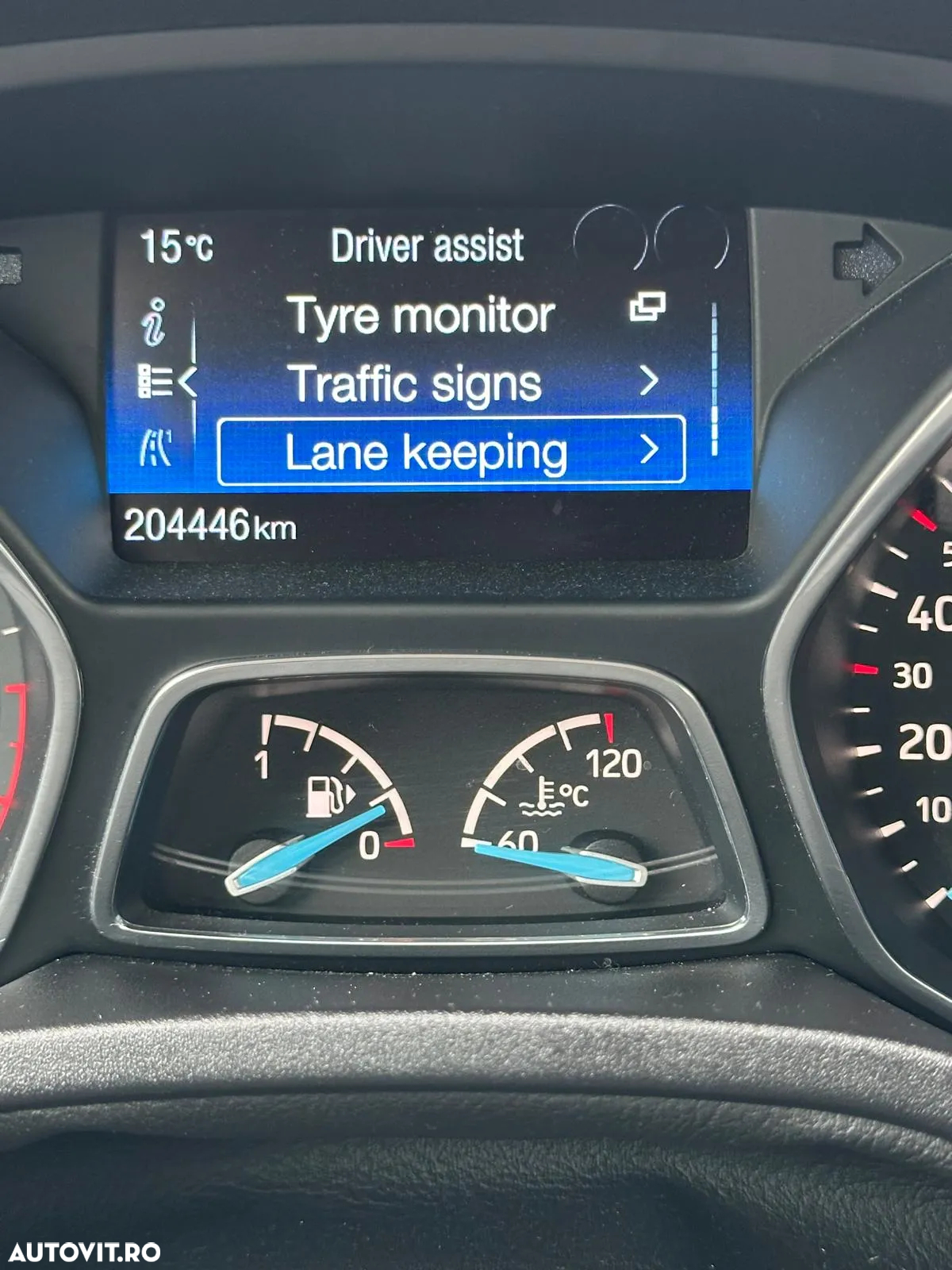 Ford Focus 1.5 EcoBlue Start-Stopp-System TITANIUM X - 23