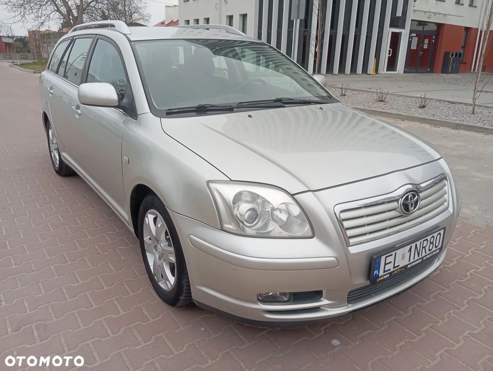 Toyota Avensis - 2