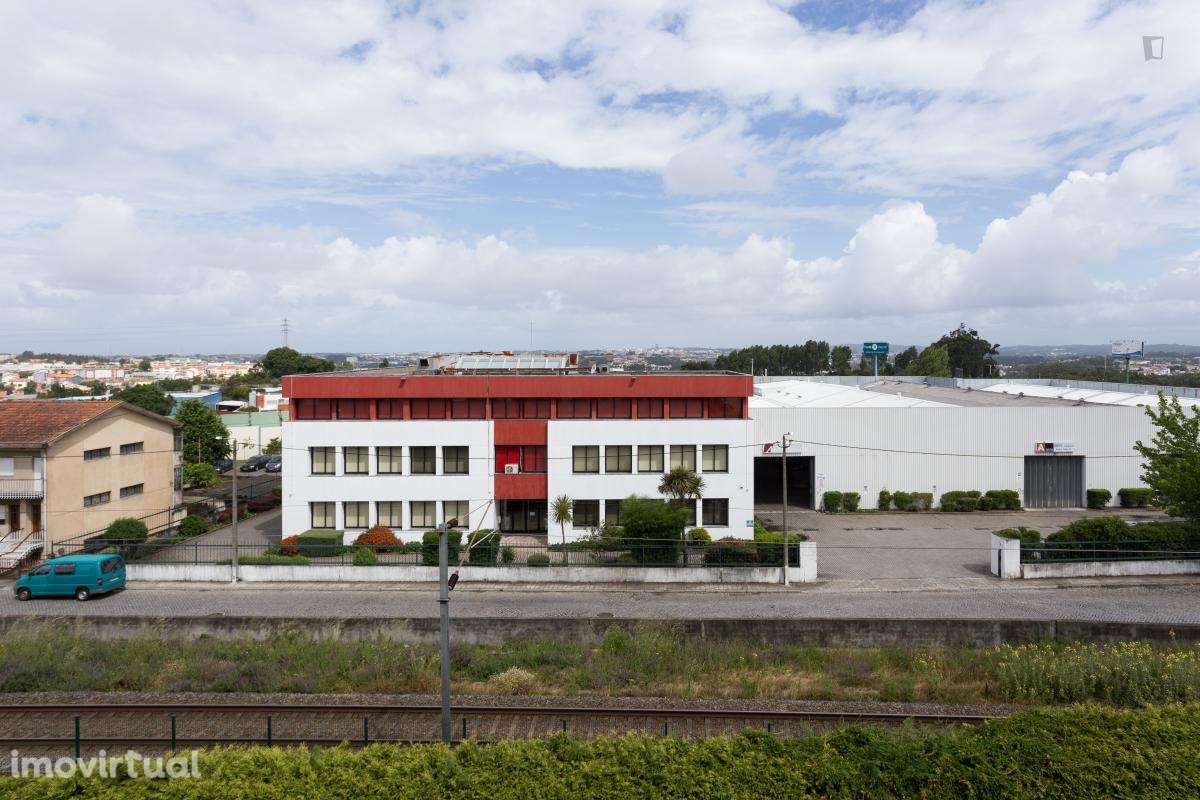 Quarto - localizado em Pedrouços Porto - Grande imagem: 4/23