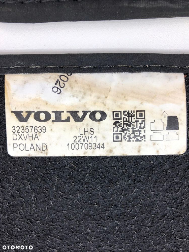 VOLVO XC40 DYWANIKI WELUROWE KOMPLET 32357639 32328777 32328774 - 9